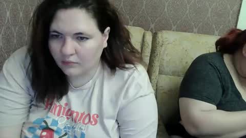 HollyXEva online show from April 20, 2026, 6:31 pm