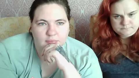 HollyXEva online show from May 3, 2026, 8:53 am