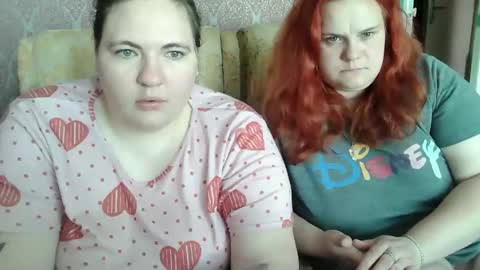 HollyXEva online show from May 15, 2026, 9:27 am
