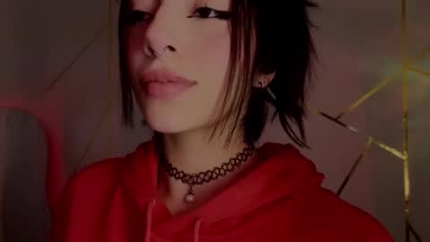 holly online show from February 8, 2026, 6:11 pm