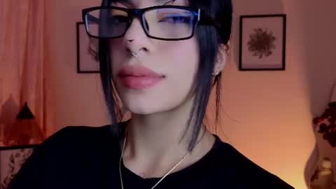 holly online show from June 26, 2026, 12:31 pm