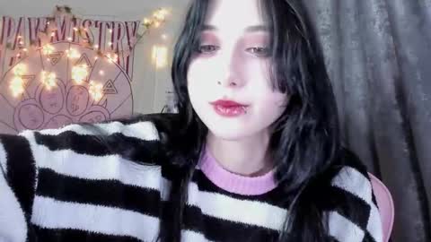 Ho Lee Sheet online show from October 27, 2025, 6:56 pm