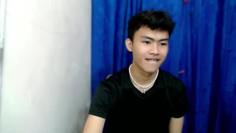 Snapshot of holy_fucker21 chatting on October 29, 2025, 10:39 am Jayjay online show from October 29, 2025, 10:39 am