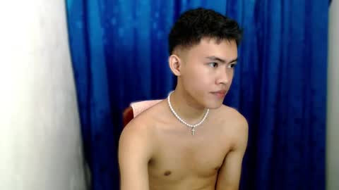 Snapshot of holy_fucker21 chatting on November 6, 2025, 12:39 pm Jayjay online show from November 6, 2025, 12:39 pm