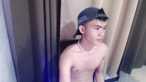 Snapshot of holy_fucker21 chatting on November 29, 2025, 11:02 am Jayjay online show from November 29, 2025, 11:02 am