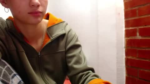 Juli online show from April 12, 2026, 5:34 am