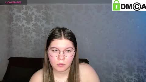 Welcome guys  Pleasure to see you all here  My name is MichaelaTip menu is active Private is open  online show from February 3, 2025, 5:40 am