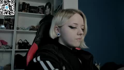 holy_mistresss online show from February 13, 2026, 9:49 am