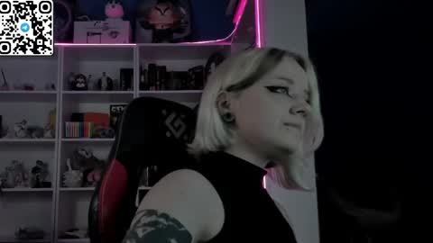 holy_mistresss online show from June 3, 2026, 9:56 am