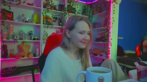 Snapshot of holy_rumi chatting on November 23, 2025, 10:15 am Rumi online show from November 23, 2025, 10:15 am