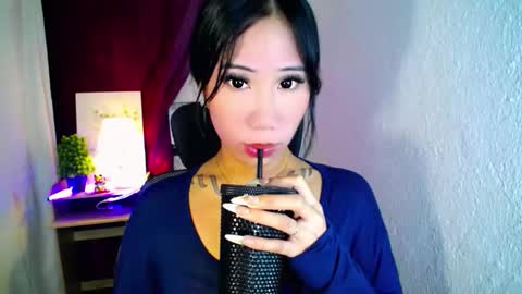 Snapshot of holy_samyx chatting on October 1, 2025, 3:34 am holy_samyx online show from October 1, 2025, 3:34 am