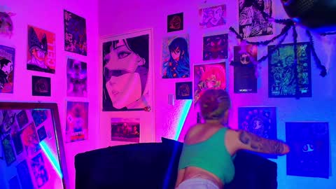   online show from December 4, 2024, 4:43 am