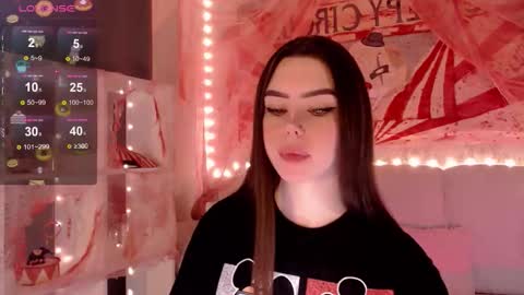 Snapshot of holymiax chatting on November 2, 2025, 3:42 am Mia online show from November 2, 2025, 3:42 am