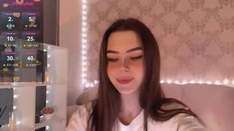 Snapshot of holymiax chatting on November 15, 2025, 3:15 am Mia online show from November 15, 2025, 3:15 am