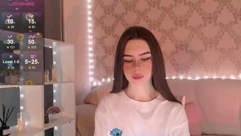 Snapshot of holymiax chatting on November 21, 2025, 3:05 am Mia online show from November 21, 2025, 3:05 am