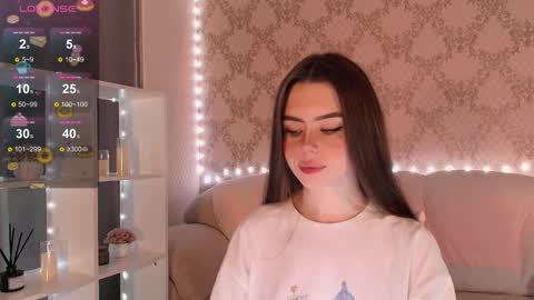 Snapshot of holymiax chatting on November 22, 2025, 3:27 am Mia online show from November 22, 2025, 3:27 am