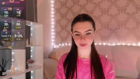 Snapshot of holymiax chatting on November 26, 2025, 3:40 am Mia online show from November 26, 2025, 3:40 am