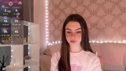 Snapshot of holymiax chatting on November 27, 2025, 3:41 am Mia online show from November 27, 2025, 3:41 am