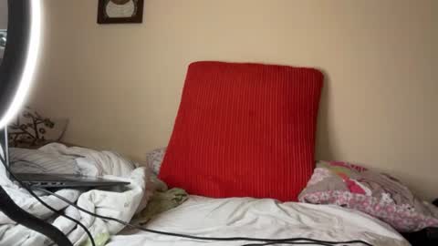 Snapshot of hombresalvatge chatting on June 14, 2026, 5:42 am Jaig online show from June 14, 2026, 5:42 am