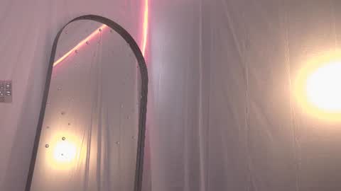 honeeeey_ online show from July 15, 2026, 10:26 pm
