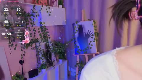 May online show from November 12, 2025, 5:24 pm