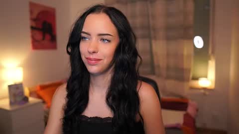 Kate online show from September 24, 2025, 1:47 pm