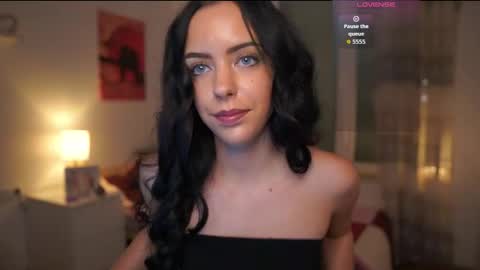 Kate online show from October 9, 2025, 7:12 pm