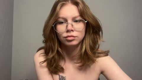 Snapshot of honey__pie chatting on June 5, 2026, 4:08 am Lilith and Ellie online show from June 5, 2026, 4:08 am