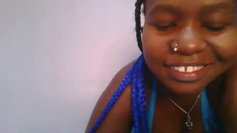 honey_beb online show from November 10, 2025, 7:07 am