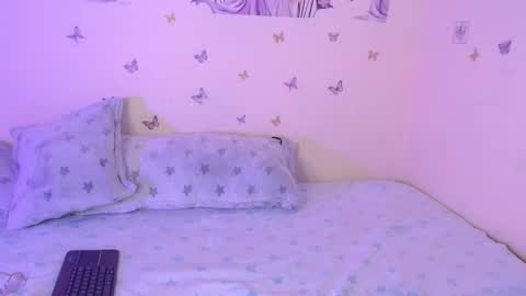 mimi online show from November 14, 2025, 11:53 am