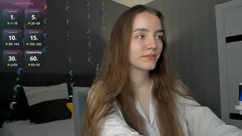 Snapshot of honey_chantal chatting on June 25, 2026, 7:29 pm Chantal online show from June 25, 2026, 7:29 pm