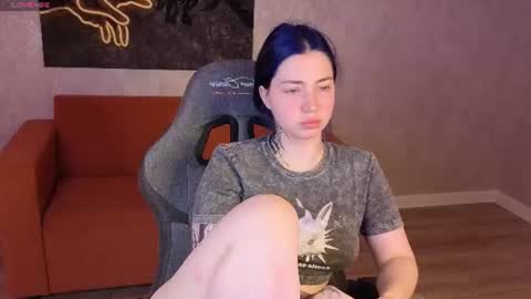 Snapshot of honey_cherrry chatting on June 14, 2026, 2:24 am Honey online show from June 14, 2026, 2:24 am
