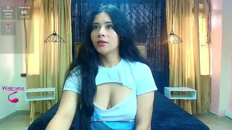 Snapshot of honey_love__ chatting on September 15, 2025, 2:17 pm Honey Love online show from September 15, 2025, 2:17 pm