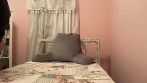 honey_man14 online show from November 19, 2025, 3:39 am