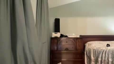 honey_man14 online show from May 11, 2026, 4:15 pm