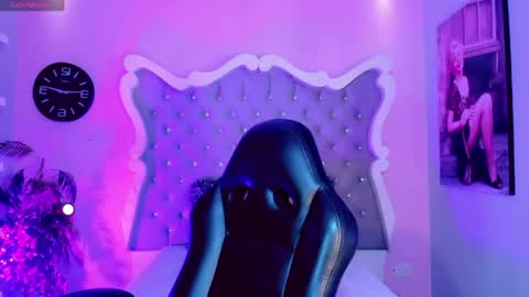honey_moontsts online show from May 31, 2026, 12:12 pm