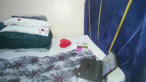 honey_nubia0 online show from February 16, 2026, 4:58 pm