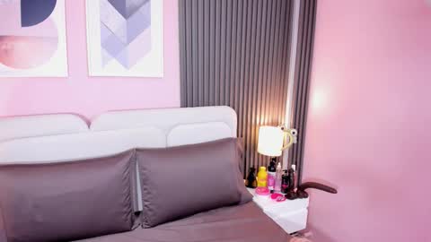 Snapshot of honey_sofii_ chatting on October 17, 2025, 11:24 am honey_sofii_ online show from October 17, 2025, 11:24 am