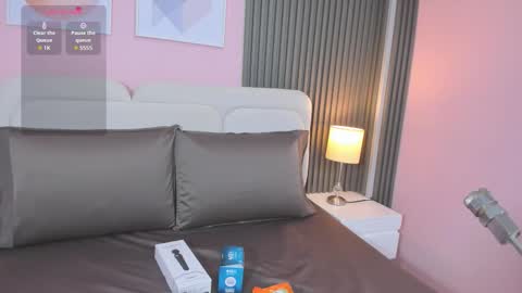 Snapshot of honey_sofii_ chatting on November 5, 2025, 11:21 am honey_sofii_ online show from November 5, 2025, 11:21 am