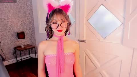 honey_sweet777 online show from April 16, 2026, 9:15 pm