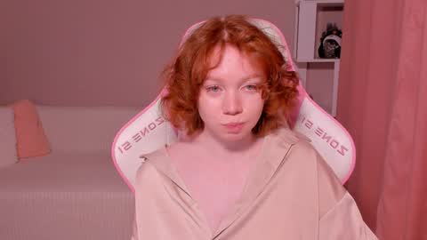 honeyautumn online show from January 12, 2025, 3:39 am