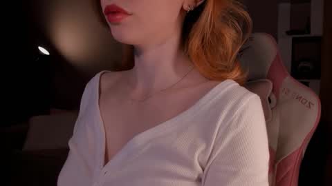 honeyautumn online show from November 12, 2025, 10:41 pm