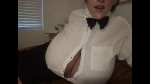 honeybbxx online show from January 12, 2025, 10:33 pm