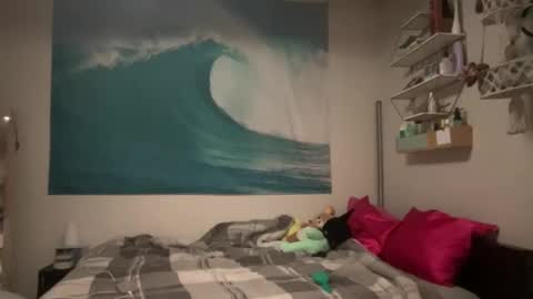 honeybun_z online show from December 4, 2025, 6:27 pm