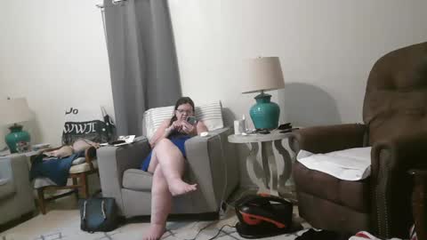 Snapshot of honeybuns344636 chatting on December 31, 2024, 12:46 pm Honey online show from December 31, 2024, 12:46 pm