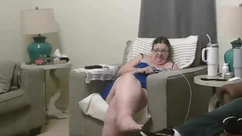 Snapshot of honeybuns344636 chatting on March 9, 2025, 9:14 pm Honey online show from March 9, 2025, 9:14 pm