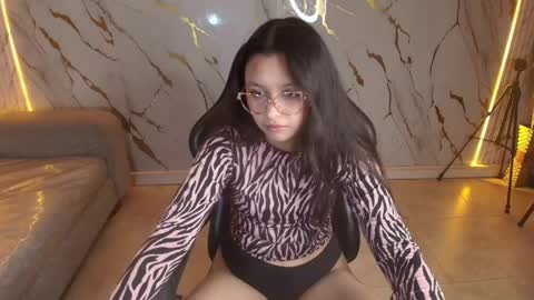 honeydoll_tf online show from May 12, 2026, 1:30 pm