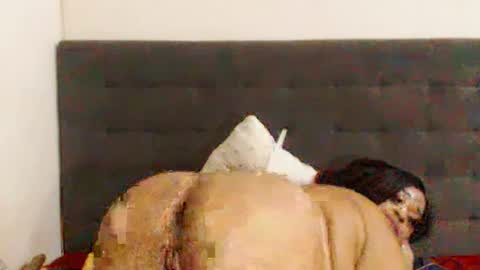 Snapshot of honeydropsxx2 chatting on February 12, 2025, 2:24 am honeydropsxx2 online show from February 12, 2025, 2:24 am