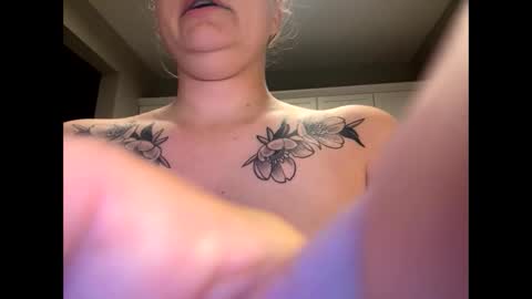 Snapshot of honeygirlox chatting on October 31, 2025, 11:44 am honeygirlox online show from October 31, 2025, 11:44 am