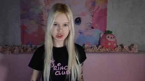 Lisa online show from February 17, 2026, 4:20 am